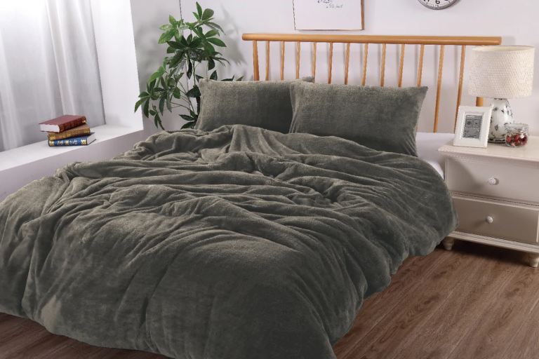 Must-Have Winter Bedding Essentials for Comfort and Warmth [2026]